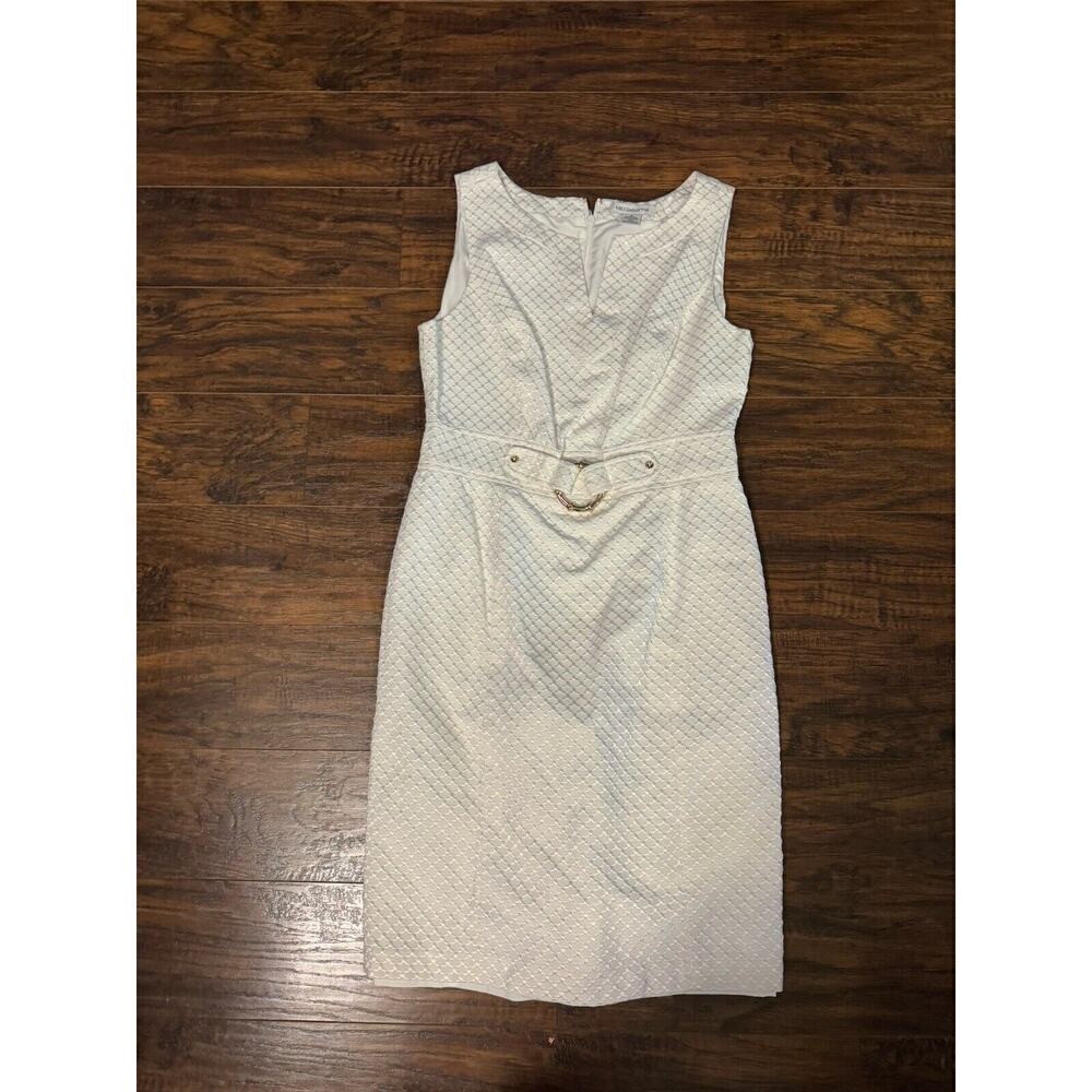 Liz Claiborne sleeveless white dress with gold bamboo buckle size 8